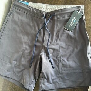 Vineyard Vines Mens on the go Shorts sz small